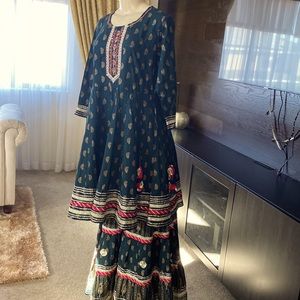 Beautiful brand new cotton dress